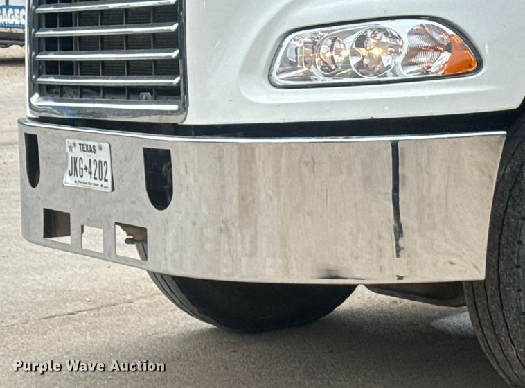 image for item DU3005 2004 Mack CX613 dump truck