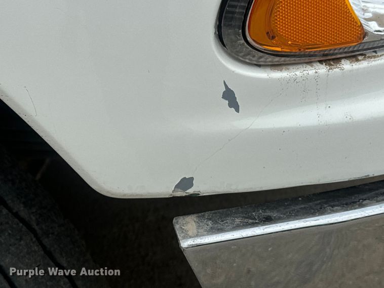 image for item DU3005 2004 Mack CX613 dump truck