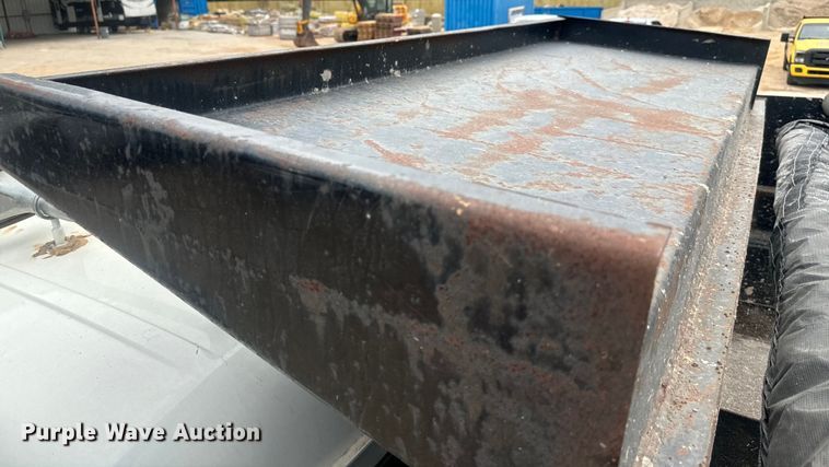 image for item DU3005 2004 Mack CX613 dump truck