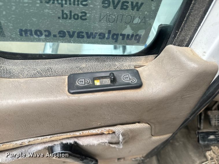 image for item DU3005 2004 Mack CX613 dump truck