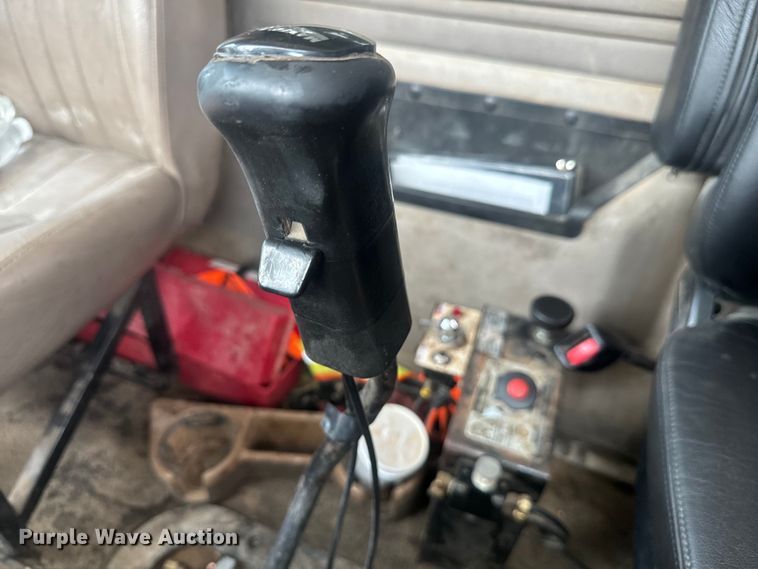 image for item DU3005 2004 Mack CX613 dump truck