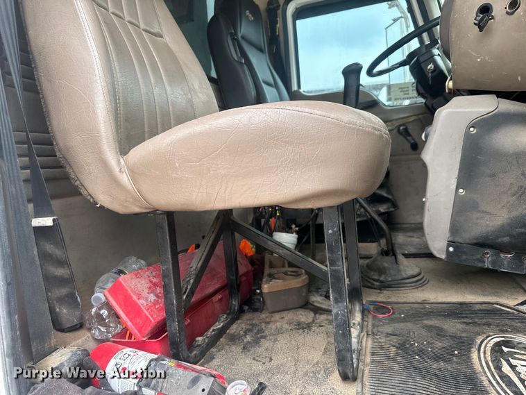 image for item DU3005 2004 Mack CX613 dump truck