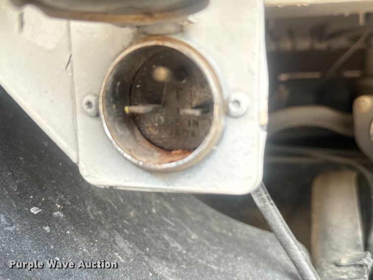 image for item DU3005 2004 Mack CX613 dump truck