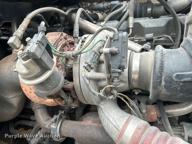 image for item DU3005 2004 Mack CX613 dump truck