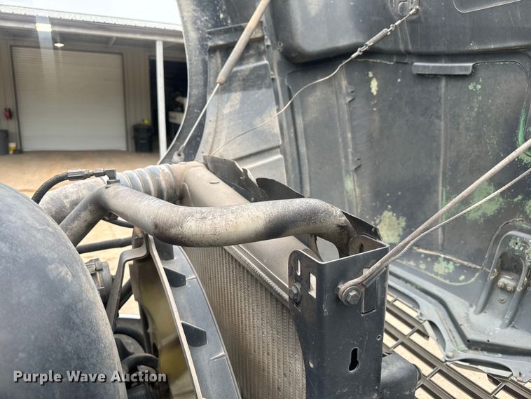 image for item DU3005 2004 Mack CX613 dump truck