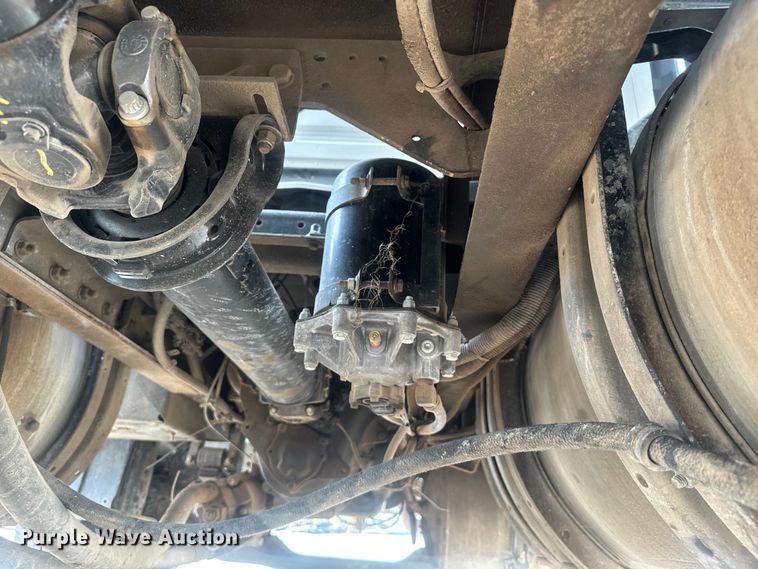 image for item DU3005 2004 Mack CX613 dump truck