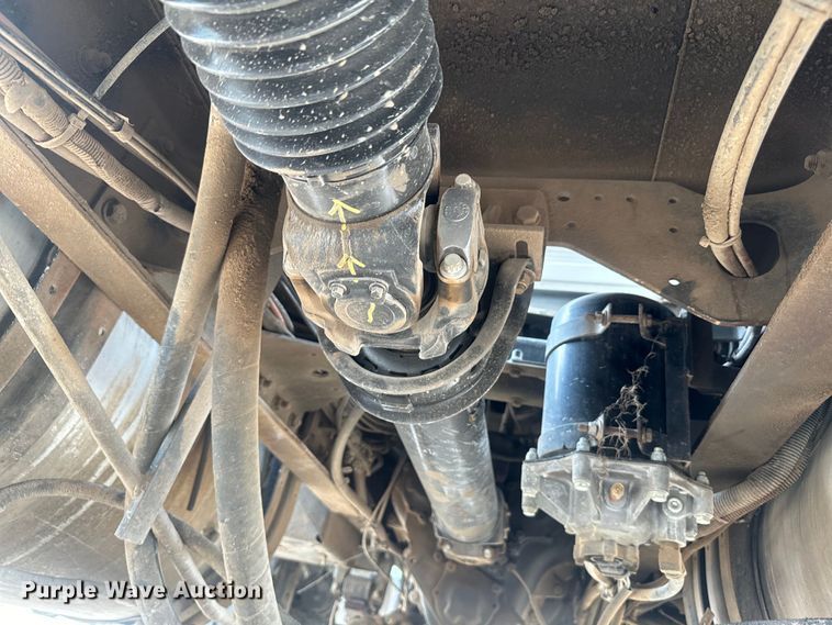 image for item DU3005 2004 Mack CX613 dump truck