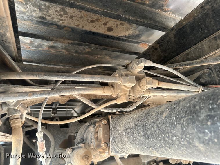 image for item DU3005 2004 Mack CX613 dump truck