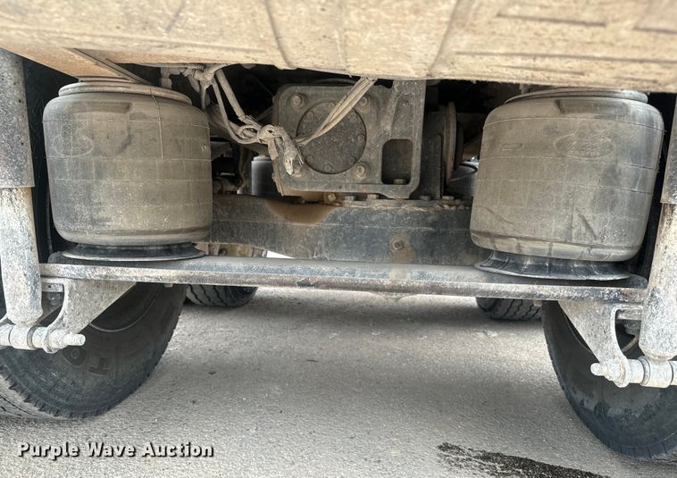 image for item DU3005 2004 Mack CX613 dump truck