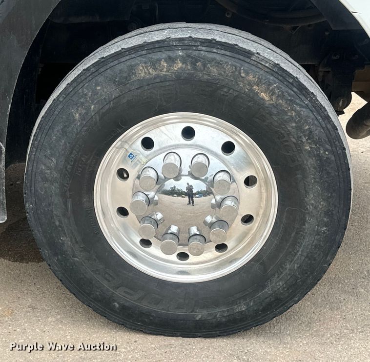 image for item DU3005 2004 Mack CX613 dump truck