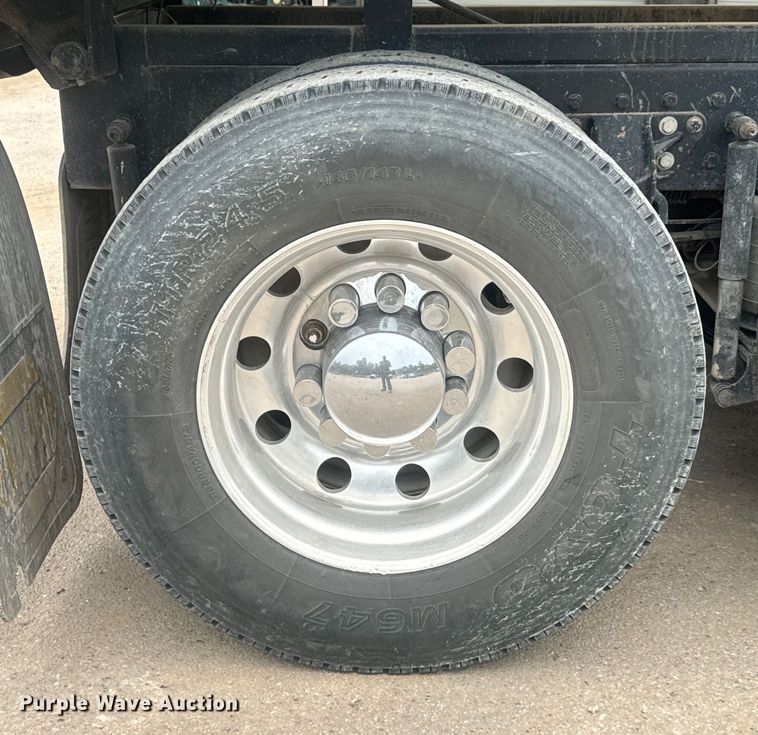 image for item DU3005 2004 Mack CX613 dump truck