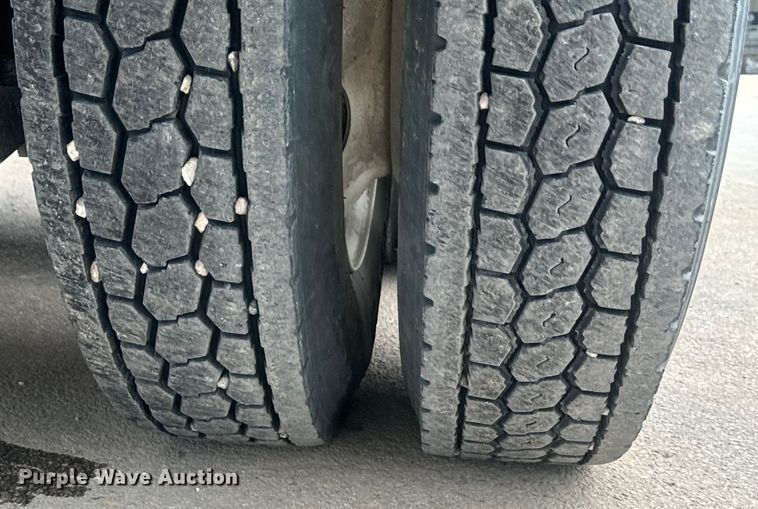 image for item DU3005 2004 Mack CX613 dump truck