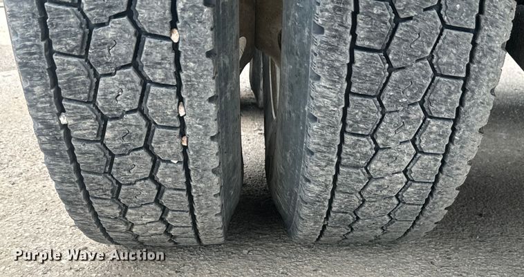 image for item DU3005 2004 Mack CX613 dump truck