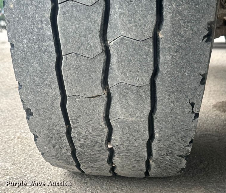 image for item DU3005 2004 Mack CX613 dump truck