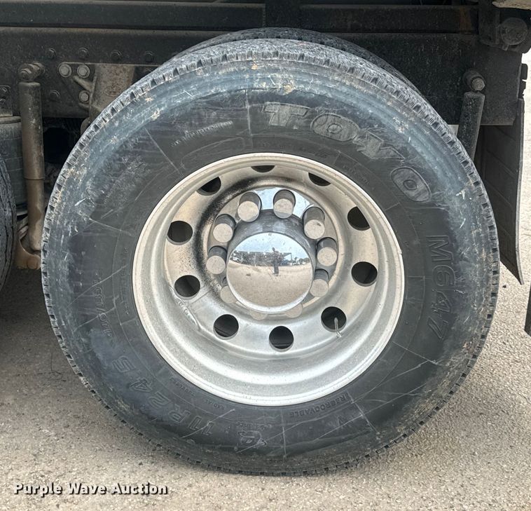 image for item DU3005 2004 Mack CX613 dump truck