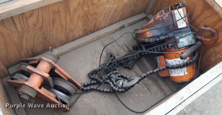 image for item DV9974 Yale MR451MBGN hoist