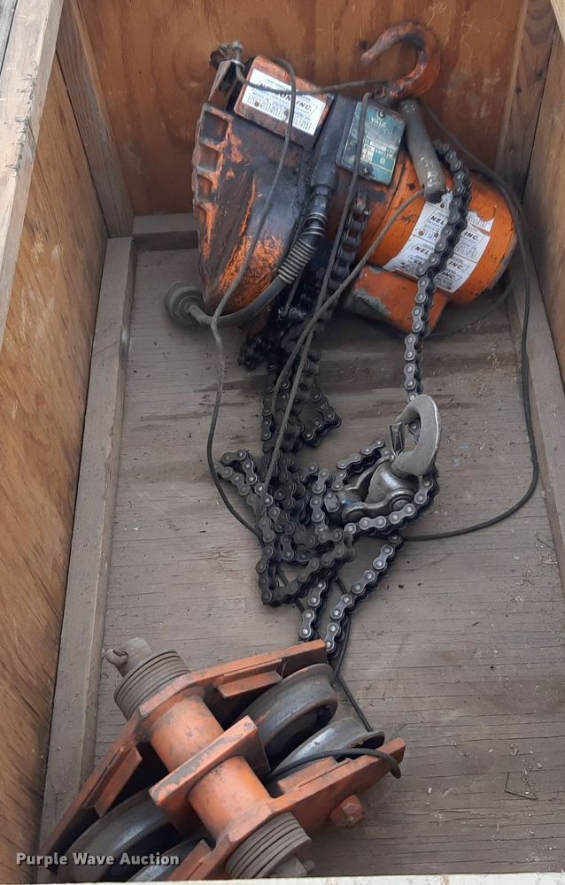 image for item DV9974 Yale MR451MBGN hoist