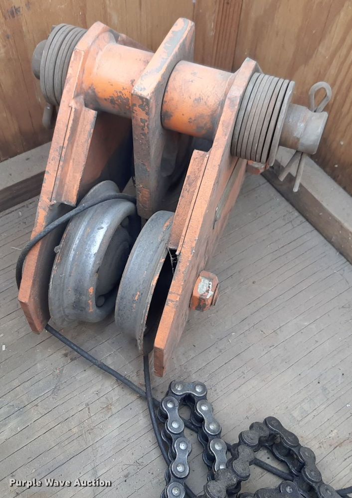 image for item DV9974 Yale MR451MBGN hoist