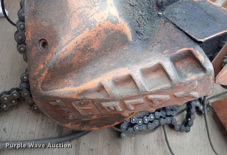 image for item DV9974 Yale MR451MBGN hoist