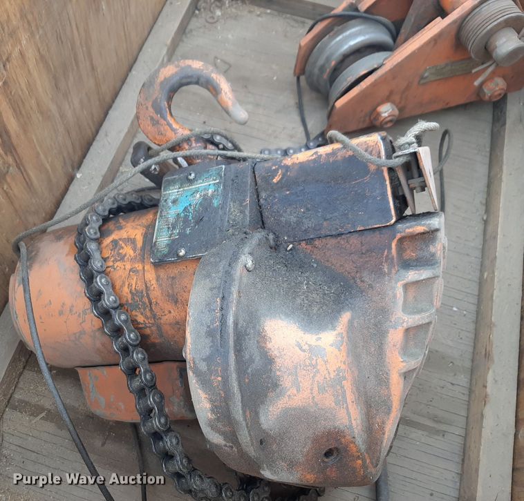 image for item DV9974 Yale MR451MBGN hoist