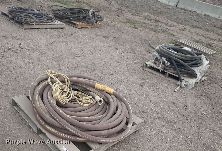image for item DV9977 (3) air hoses