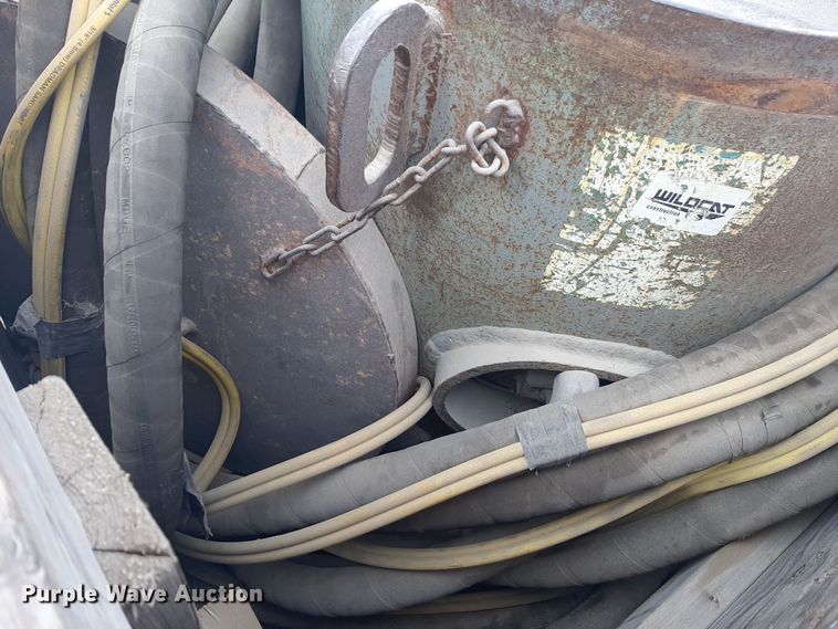 image for item DV9978 1983 Clemco blasting pot