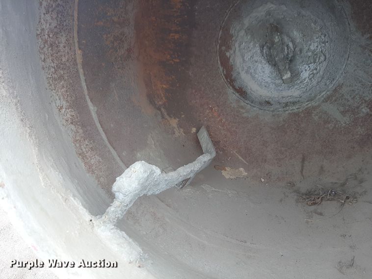 image for item DV9980 (2) concrete mixers