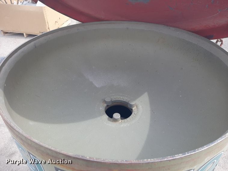 image for item DV9984 2007 Clemco 2024 sandblasting pot