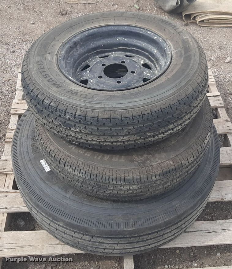 image for item DV9994 (3) tires