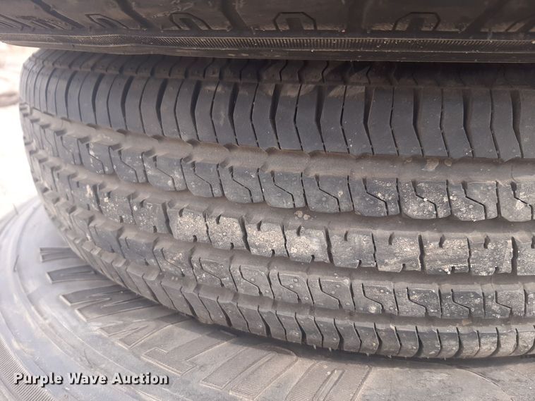 image for item DV9994 (3) tires