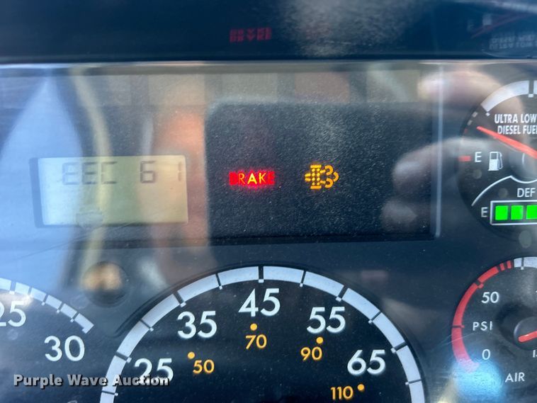 image for item EG1425 2012 Freightliner  Business Class M2 Crew Cab crane truck