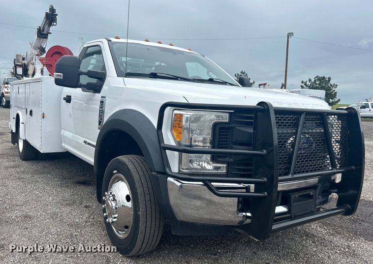 image for item EG1430 2017 Ford F550 Super Duty utility / service truck