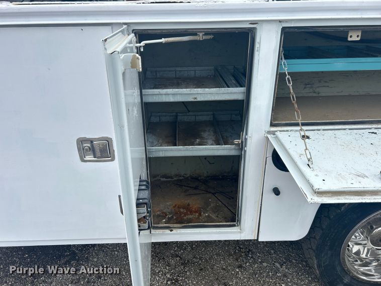 image for item EG1430 2017 Ford F550 Super Duty utility / service truck