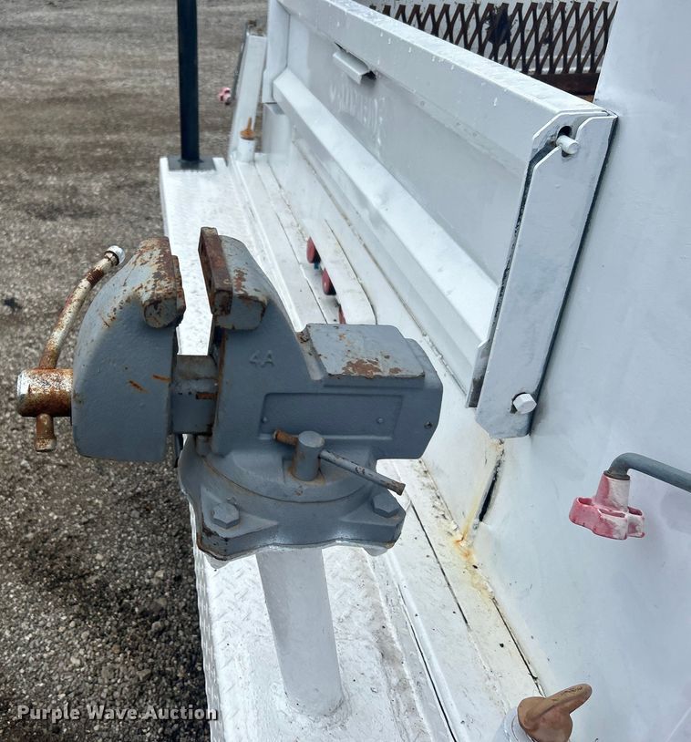 image for item EG1430 2017 Ford F550 Super Duty utility / service truck