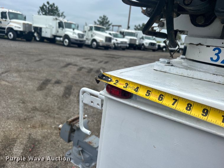 image for item EG1430 2017 Ford F550 Super Duty utility / service truck