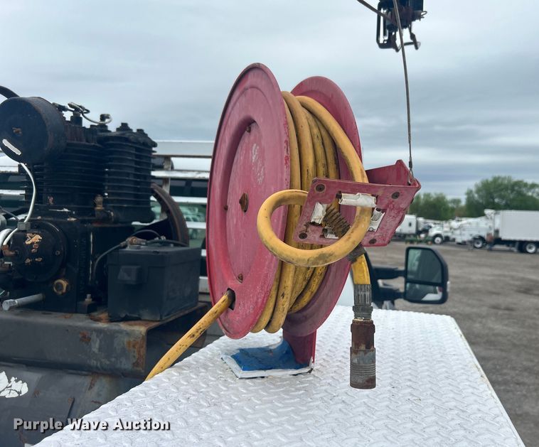 image for item EG1430 2017 Ford F550 Super Duty utility / service truck