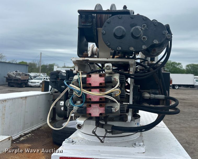 image for item EG1430 2017 Ford F550 Super Duty utility / service truck