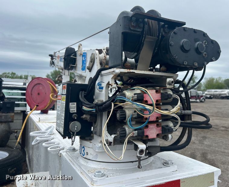 image for item EG1430 2017 Ford F550 Super Duty utility / service truck