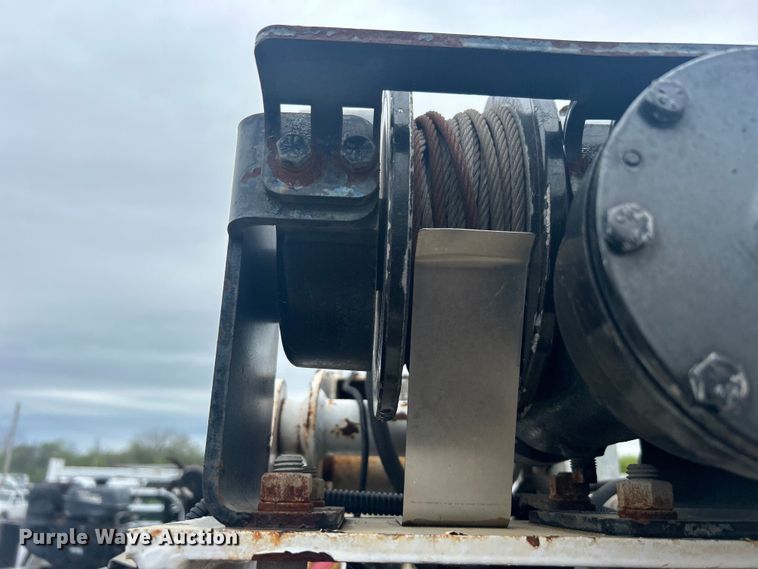 image for item EG1430 2017 Ford F550 Super Duty utility / service truck