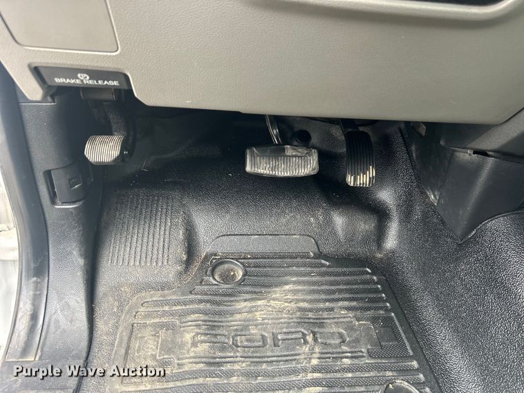 image for item EG1430 2017 Ford F550 Super Duty utility / service truck