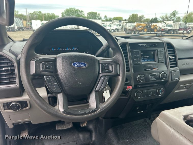 image for item EG1430 2017 Ford F550 Super Duty utility / service truck