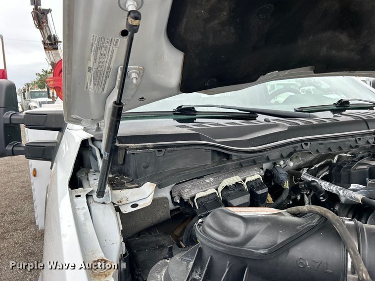 image for item EG1430 2017 Ford F550 Super Duty utility / service truck