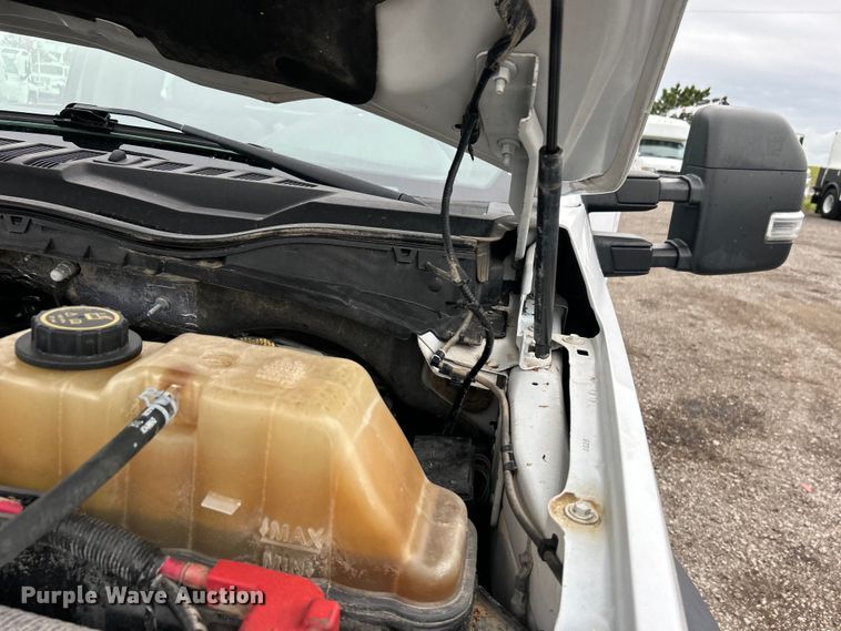 image for item EG1430 2017 Ford F550 Super Duty utility / service truck