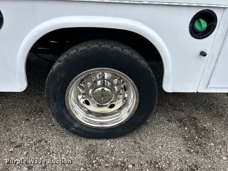 image for item EG1430 2017 Ford F550 Super Duty utility / service truck