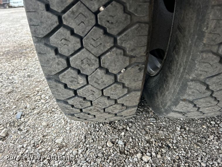 image for item EG1430 2017 Ford F550 Super Duty utility / service truck