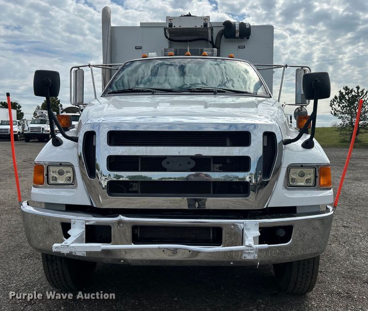 image for item EG1446 2013 Ford F650 Super Duty utility / service truck