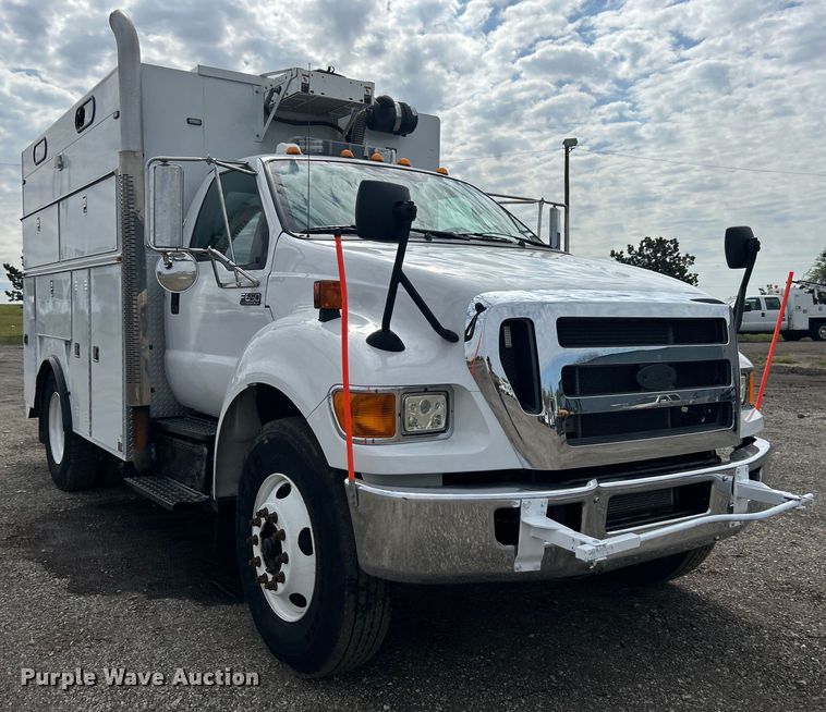 image for item EG1446 2013 Ford F650 Super Duty utility / service truck