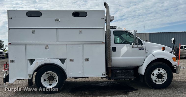 image for item EG1446 2013 Ford F650 Super Duty utility / service truck