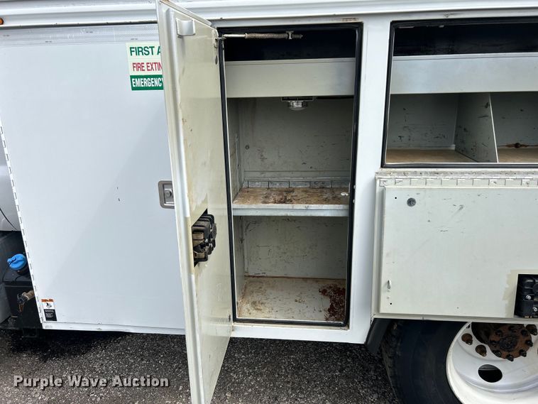 image for item EG1446 2013 Ford F650 Super Duty utility / service truck