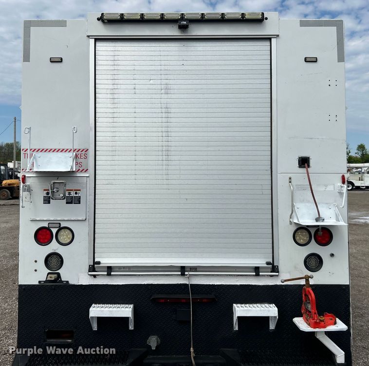 image for item EG1446 2013 Ford F650 Super Duty utility / service truck